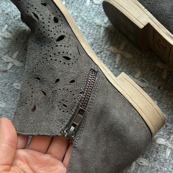 ❌DONATED❌ - Picture 6 of 6